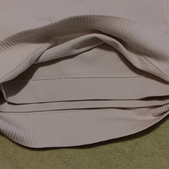 lululemon athletica Cream Ribbed Long-Sleeve Crop Top - Picture 10 of 12